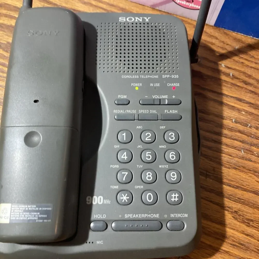 Sony SPP-935 Enhanced Reception System 900MHz Cordless Telephone